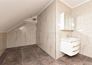 Просторная вилла в центре Аланьи с красивым панорамным видом на море