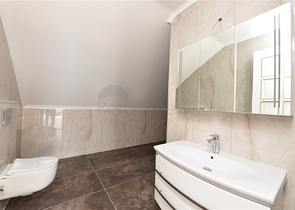 Просторная вилла в центре Аланьи с красивым панорамным видом на море