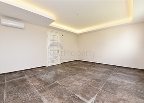 Просторная вилла в центре Аланьи с красивым панорамным видом на море