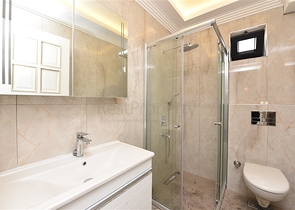 Просторная вилла в центре Аланьи с красивым панорамным видом на море