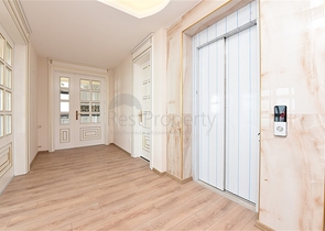 Просторная вилла в центре Аланьи с красивым панорамным видом на море