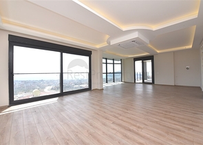 Просторная вилла в центре Аланьи с красивым панорамным видом на море