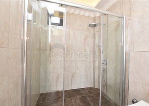 Просторная вилла в центре Аланьи с красивым панорамным видом на море