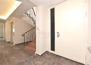 Просторная вилла в центре Аланьи с красивым панорамным видом на море