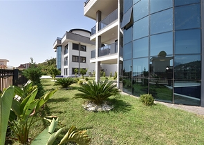 Просторная вилла в центре Аланьи с красивым панорамным видом на море