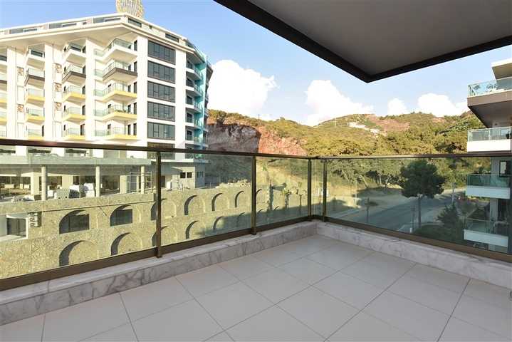 Четырехкомнатный пентхаус в комплексе класса люкс