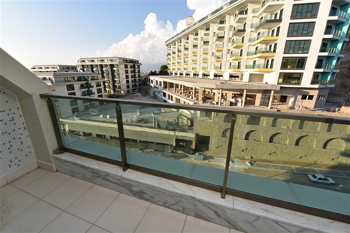 Четырехкомнатный пентхаус в комплексе класса люкс