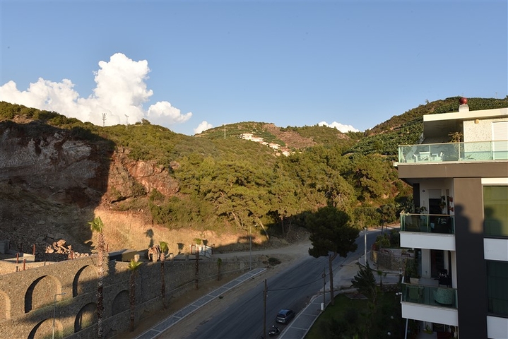 Четырехкомнатный пентхаус в комплексе класса люкс