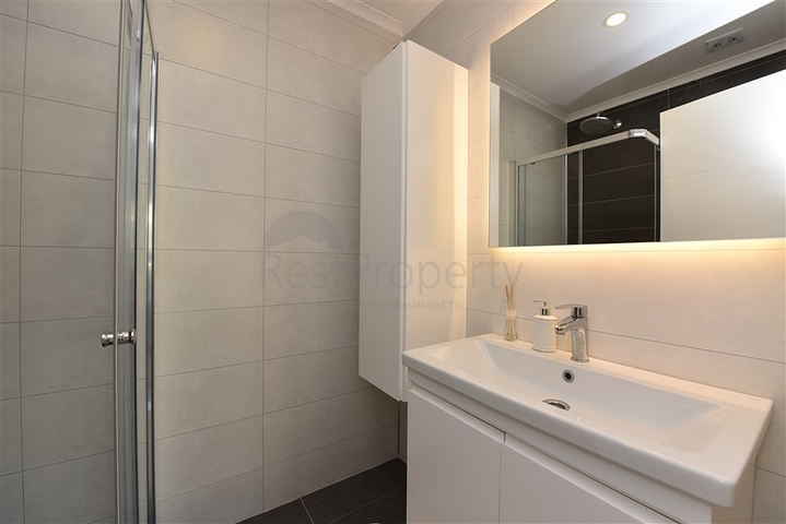 Четырехкомнатный пентхаус в комплексе класса люкс