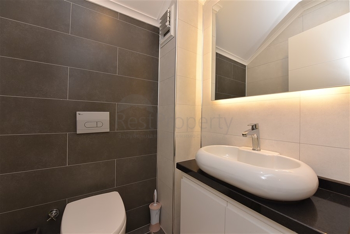 Четырехкомнатный пентхаус в комплексе класса люкс