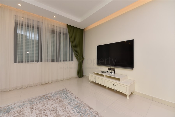 Четырехкомнатный пентхаус в комплексе класса люкс