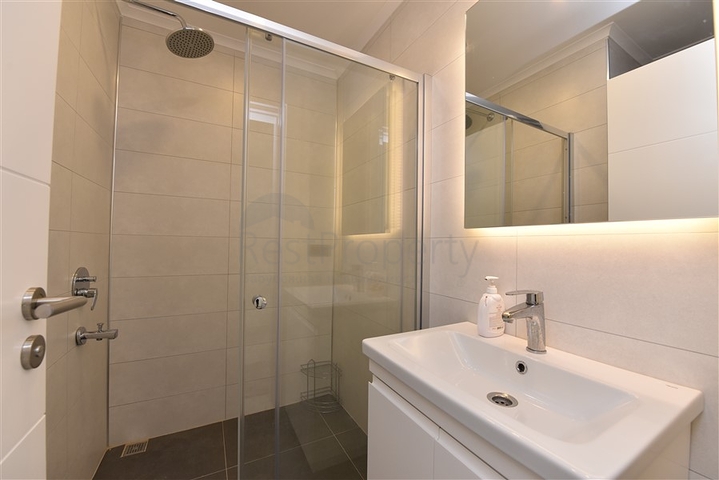 Четырехкомнатный пентхаус в комплексе класса люкс