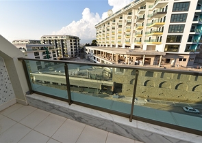 Четырехкомнатный пентхаус в комплексе класса люкс