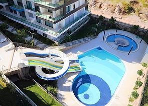 Четырехкомнатный пентхаус в комплексе класса люкс