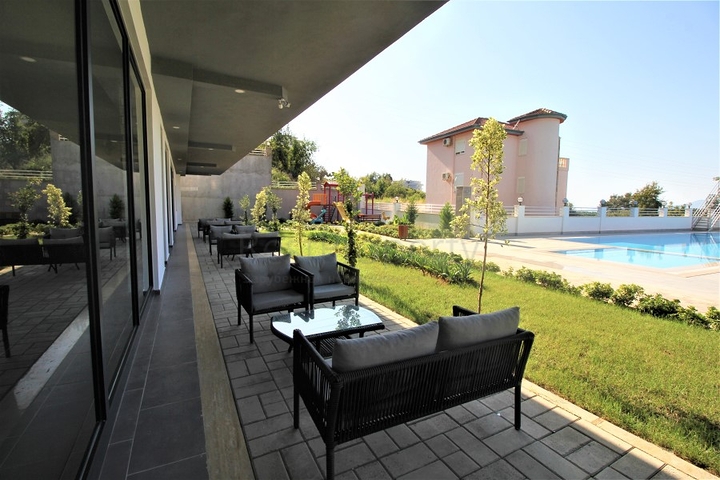 Пентхаус 2+1 в живописном месте в районе Махмутлар