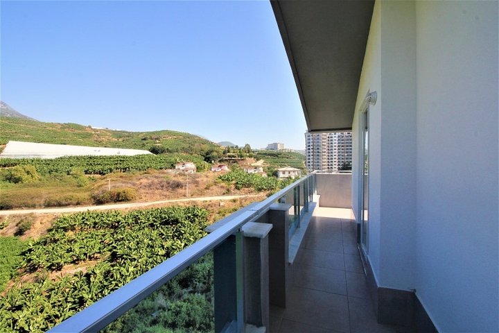 Пентхаус 2+1 в живописном месте в районе Махмутлар