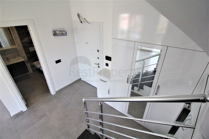 Пентхаус 2+1 в живописном месте в районе Махмутлар