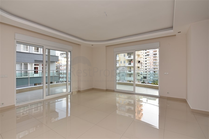 Трехкомнатная квартира в русскоязычном районе Махмутлар