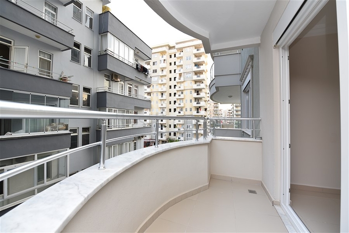 Трехкомнатная квартира в русскоязычном районе Махмутлар