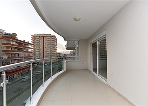 Трехкомнатная квартира в русскоязычном районе Махмутлар