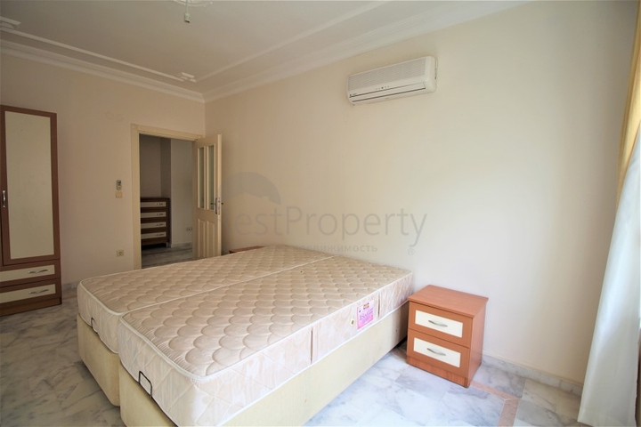 Просторная трехкомнатная квартира в центре Алании