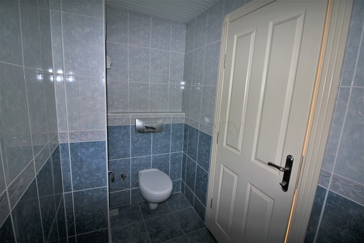 Просторная трехкомнатная квартира в центре Алании