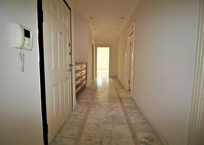 Просторная трехкомнатная квартира в центре Алании