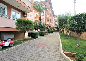 Просторная трехкомнатная квартира в центре Алании