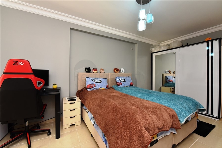 Трехкомнатная квартира с мебелью