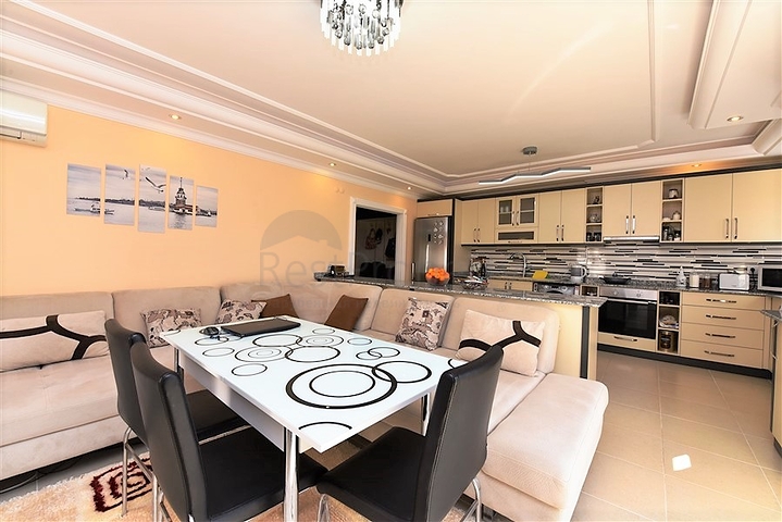 Трехкомнатная квартира с мебелью