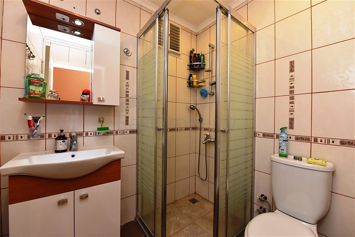 Трехкомнатная квартира с мебелью