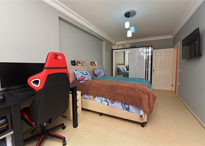 Трехкомнатная квартира с мебелью