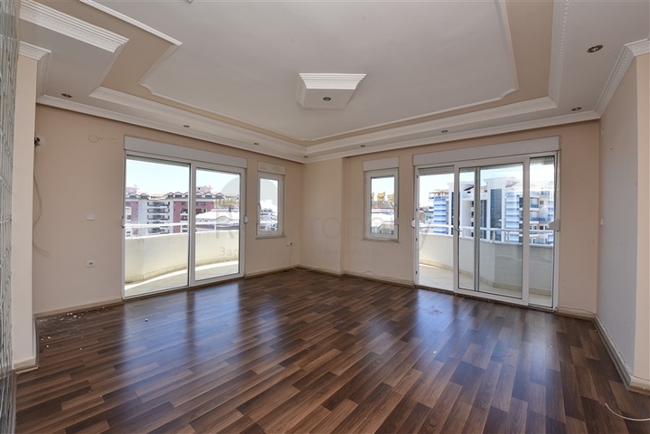 Трехкомнатная квартира в районе Джикджилли