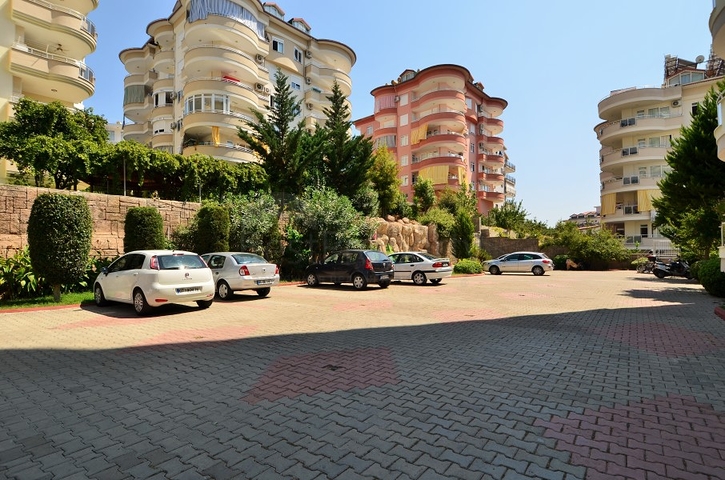 Трехкомнатная квартира в районе Джикджилли