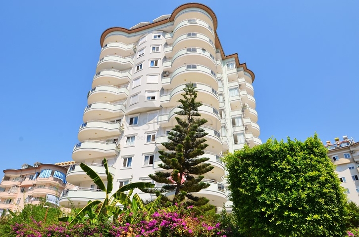 Трехкомнатная квартира в районе Джикджилли