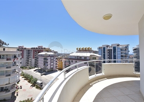 Трехкомнатная квартира в районе Джикджилли