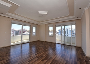 Трехкомнатная квартира в районе Джикджилли