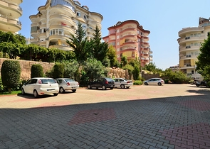 Трехкомнатная квартира в районе Джикджилли