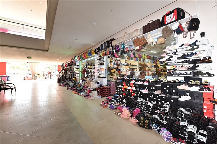 Торговое помещение в туристическом центре ТЦ Окурджалара