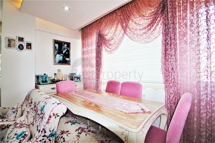 Просторная квартира 3+1 с отдельной кухней в Коньяалты