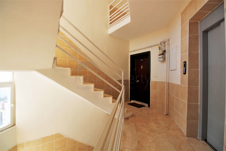 Просторная квартира 3+1 с отдельной кухней в Коньяалты