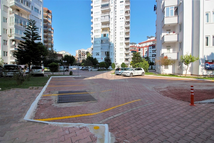 Просторная квартира 3+1 с отдельной кухней в Коньяалты