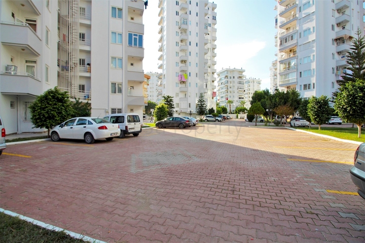 Просторная квартира 3+1 с отдельной кухней в Коньяалты