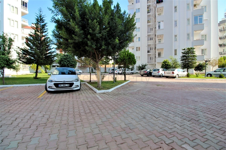 Просторная квартира 3+1 с отдельной кухней в Коньяалты