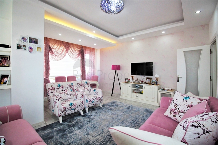 Просторная квартира 3+1 с отдельной кухней в Коньяалты