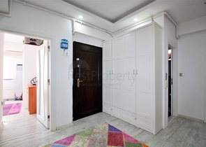 Просторная квартира 3+1 с отдельной кухней в Коньяалты