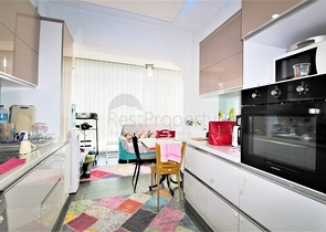 Просторная квартира 3+1 с отдельной кухней в Коньяалты