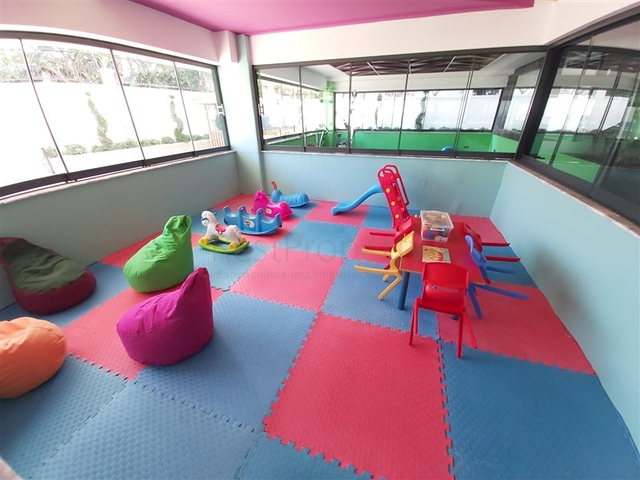 Двухкомнатная абсолютно новая квартира в Махмутларе