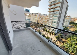 Двухкомнатная абсолютно новая квартира в Махмутларе