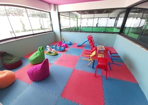 Двухкомнатная абсолютно новая квартира в Махмутларе